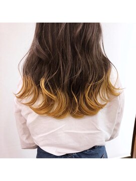 シャンプー ひろせ店(SHAMPOO) 少しお目立ちロング×黄色のインナーカラー