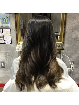 ヘアアンドリラックス ジョジョ(Hair&Relax JOJO) 外国人風カラー