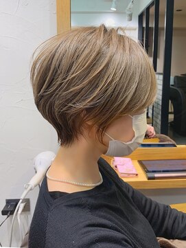 アヴァロン(AVALON) 【mag  ginza】絶壁解消！！横顔美人なオトナのショートボブ