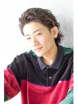 にもう&nbsp;スリックバック　センターパート　ツイストスパイラル　M