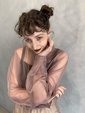 レヴィ 神楽坂(Levi) 大人かわいい、お呼ばれツインアップスタイル