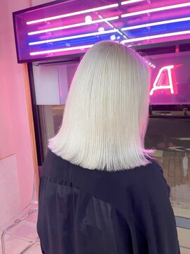 ミーナ バイ ワンズ 町田(mina by one's kyougoku) ホワイトブロンド