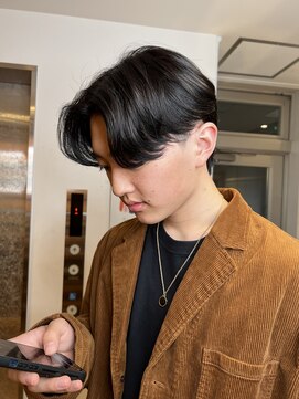 エクリ 麻布十番(equri) ニュアンスパーマナチュラルセンターパート