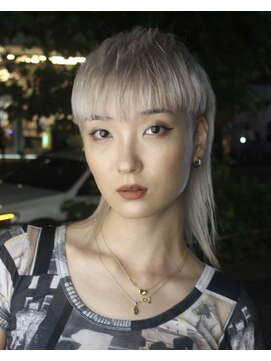 ピークアブー 原宿ハラカド(PEEK-A-BOO) ホワイトウルフ