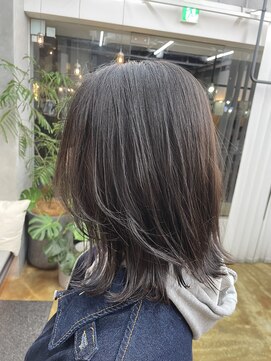 ベロ(BELO) アッシュカラー×ボブ