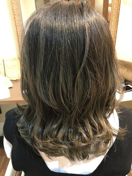 ミーツ meets+ 【meets】柔らかいシルエットの大人可愛いスタイル