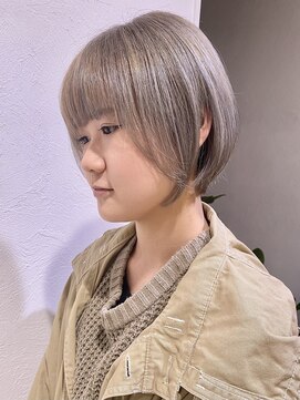 レクタ(recta) 大人30代丸みショートハイトーンアッシュベージュ