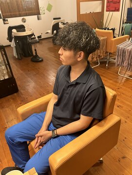 ロイ(roi) ツイストスパイラルパーマ　ツイスパ　波打ちツイスパ