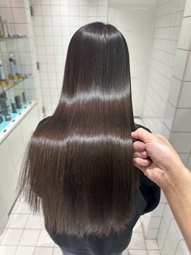 ロンドルーチェ 心斎橋(Lond luce) ダークアッシュ/ミディアムレイヤーカット［髪質改善/縮毛矯正］