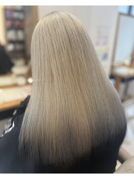 ラビスモア(Lovis moa) ピンクアッシュ/メルティカラー/似合わせカット/上尾/韓国