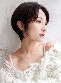大人可愛い20代30代40代黒髪前下がりひし形小顔ボブ丸みショート