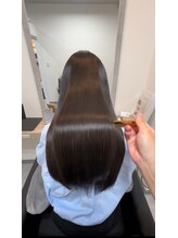 スリーク バイ ロイ 宇治店(sleek by roy) キレイな髪で好印象。髪質改善ストレート。