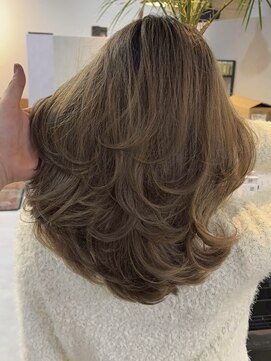 メリー オオサカ(Merly Osaka) レイヤーカット/似合わせカット