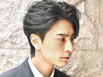 メンズフィール 南森町(MENS FEEL)の写真/【平日22時まで営業】計算されたデザインでシンプル×カッコいいを実現☆ヘッドスパ、フェードもおすすめ◎