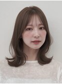 韓国風くびれミディアムボブハッシュカット