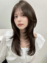 アイトーキョーエス 渋谷(AI TOKYO S)&nbsp;ハッシュカットブリーチなしダブルカラーヘーゼルブラウン透明感