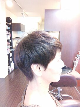 ヘアメイク ビス(Hair Make Bis.) 大人のショートスタイル
