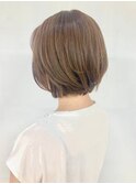 大人女性の丸み小顔ショート/30代40代/艶カラー/ベージュ系