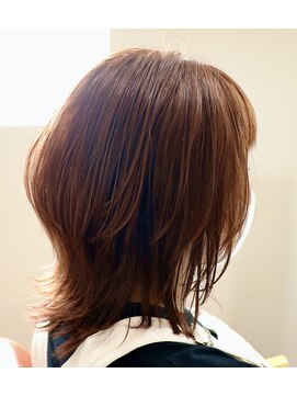 ウィスカーヘアー(whisker hair) ウルフカット