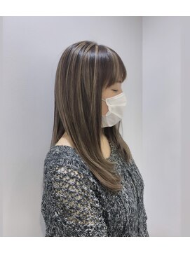 ステアケース 武蔵小杉店(stair:case) 【助川】　艶髪ベージュのハイライト