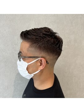 メメント(MEMENTO) 【豊中・三国】　メンズ　フェード　オフィス　カット