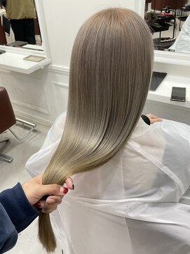 ヘアーアイスカルテット(HAIR ICI QUARTET) 10代20代★大人かわいいダブルカラーブリーチミルクティーカラー
