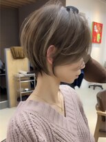 ラフ 立川(Laff) ショートヘアショートボブ白髪ぼかしハイライトカラーボブ