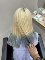 ユウル 横浜(juhl.)&nbsp;ホワイトブロンドエンドカラーブリーチダブルカラー水色カラー