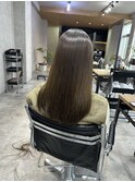 赤みを抑えたオリーブカラー!