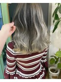 White beige balayage
