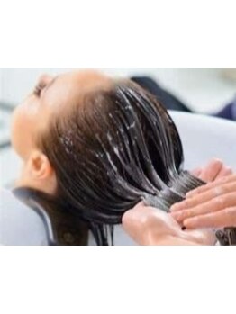 年齢とともに気になる髪のダメージも”AnnRe”にお任せ＊髪のお悩みを解決し指通り滑らかなうるツヤ美髪に