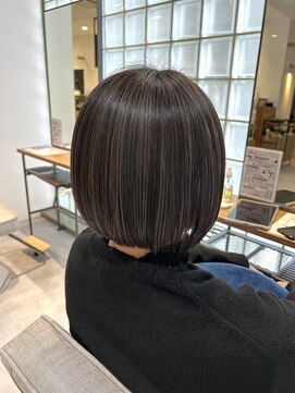 イルダバイグラッシー センター北(iluda by glassi) エアタッチで作るモノトーンシャドールーツカラー［伊左治祐未］