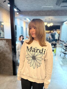 ザ シーワークス(THE Cworks) ミディアムウルフ/レイヤーカット/ハイトーン