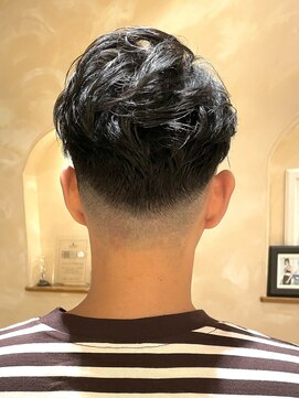 オアシスアヴェダ ザ・ペニンシュラ東京(OASIS AVEDA) メンズヘア・刈り上げショート・フェードカット銀座日比谷有楽町