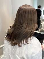 シアバイルーシー(SIA by LUCEY)&nbsp;暖色カラーブリーチなしピンクボルドーカラーレイヤーカット赤髪
