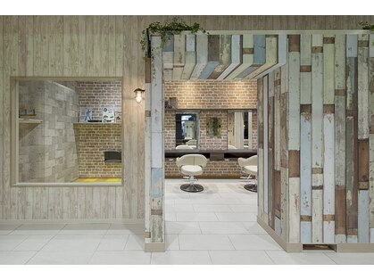 アースコアフュールボーテ 小山店(EARTH coiffure beaute)の写真
