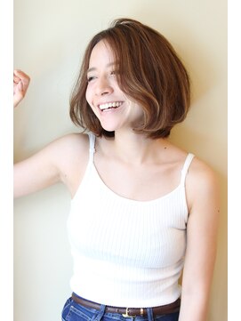 レウナ 外苑前(Reuna) オトナ女性・30代40代からのナチュラルボブ