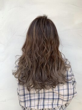 ロダット 横浜(LODAT by little) バレイヤージュ×フォギーベージュ【LODAT横浜】