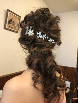 シーエヌシー アンド アソシエイツ CNC&ASSOCIATESの写真/フォーマル～カジュアルまで豊富なヘアアレンジ!"特別な一日"はいつもより可愛い私で♪着付け/メイクもOK◎