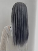シルバーアッシュストレートヘア