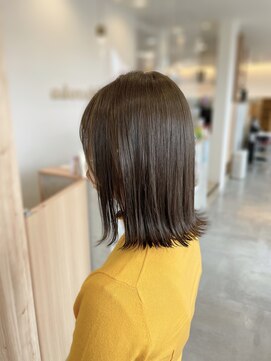アドラーブル 長岡新保店(adorable) 10代20代30代☆切りっぱなしボブ♪オリーブカラー