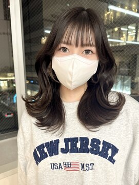 ミョンシル 【myonsil 山田】レイヤーカット/くびれミディアム