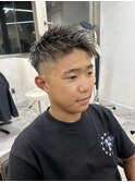 スパイキー黒髪ショート