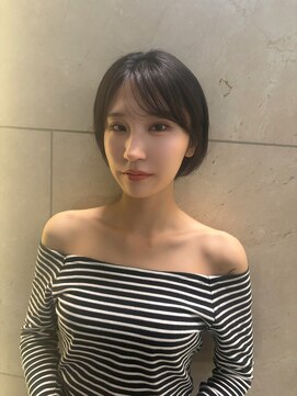 ヴィヴィ(VIVIE) 小顔ひし形丸みミニーショートボブ暗めカラーマロングレージュ