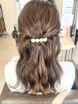 お呼ばれヘアセット　ハーフアップ