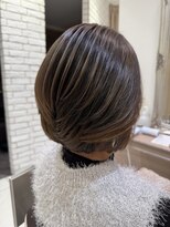 アッシュ 戸田公園店(Ash)&nbsp;乾かすだけ白髪ぼかしショートボブ