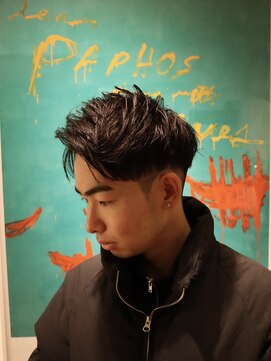 ザデイトウキョウ 表参道 青山(THE DAY TOKYO) MEN’S/サーフカール/刈り上げセンターパート/表参道駅/青山