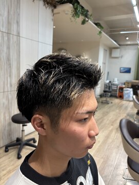 ローグ(Logue) 刈り上げありのスパイキーショート