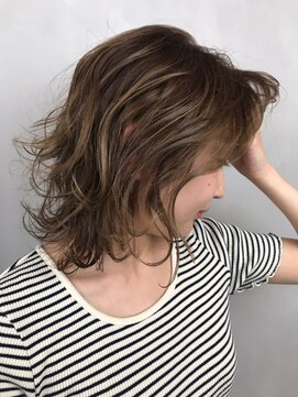 ラトリエ ブロカント 立川北口店(L'atelier BROCANTE) くびれセミディ ベージュカラー ふわミディ 透明感 イルミナ