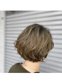 バレイヤージュのショートボブ